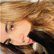 Estudiante de enfermería, imparte clases online y presencial.